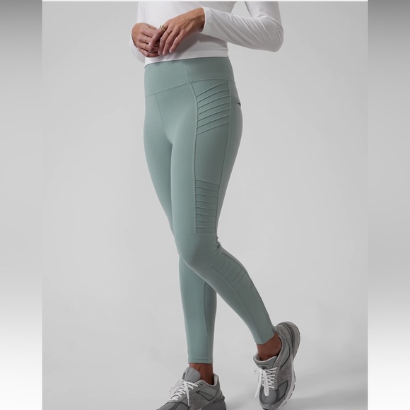 Athleta Pants - Athleta leggings